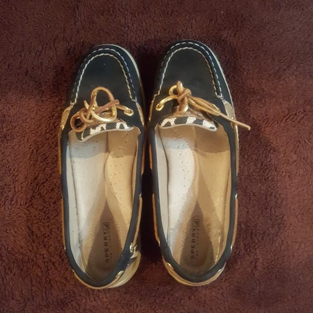 One pair sperry